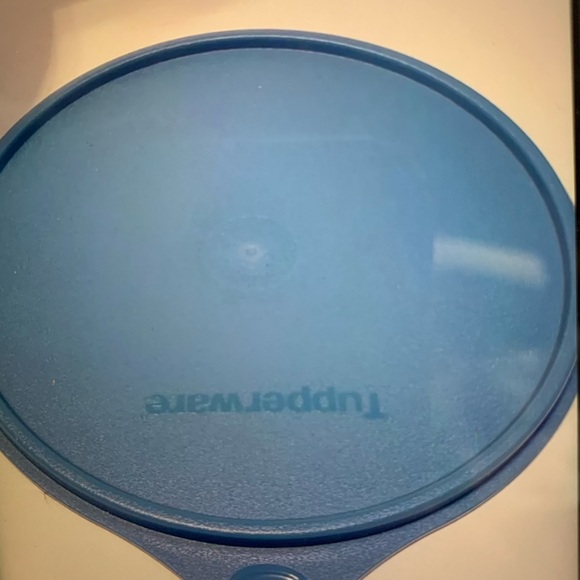 Tupperware - Picture 3 of 7